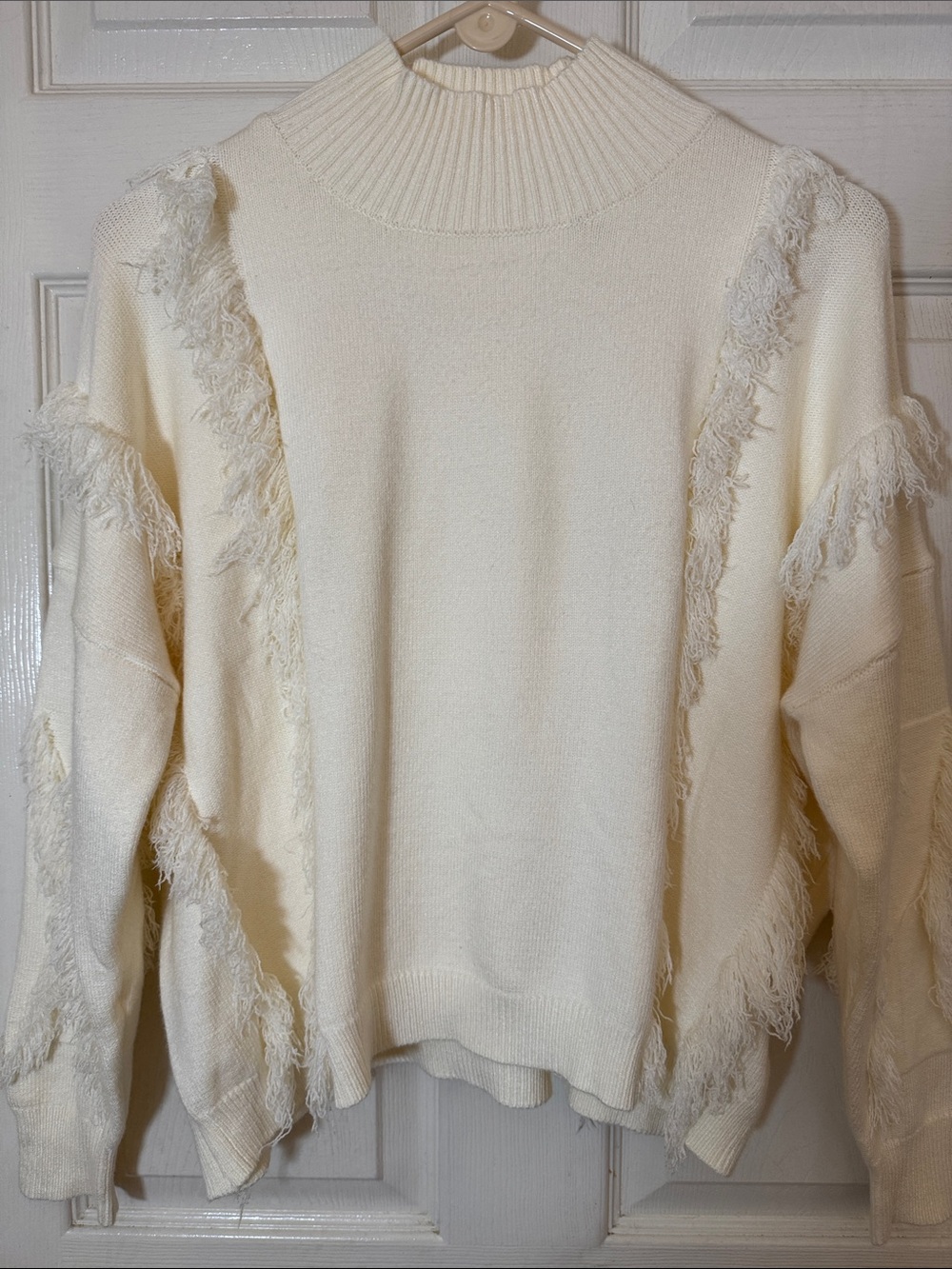 Six / Fifty Cozy Cream/ Light Yellow Fringe Mock-Neck Sweater Sz Small